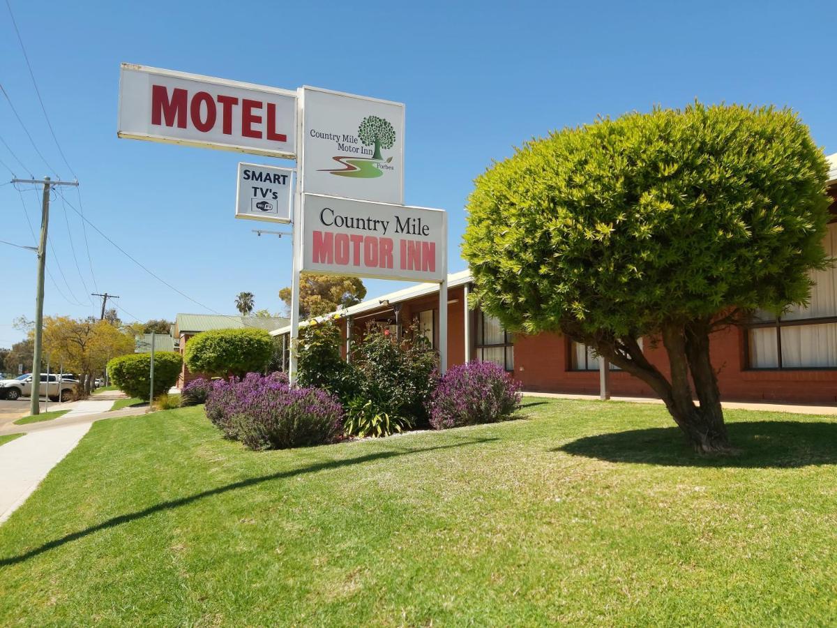 Country Mile Motor Inn Forbes Kültér fotó