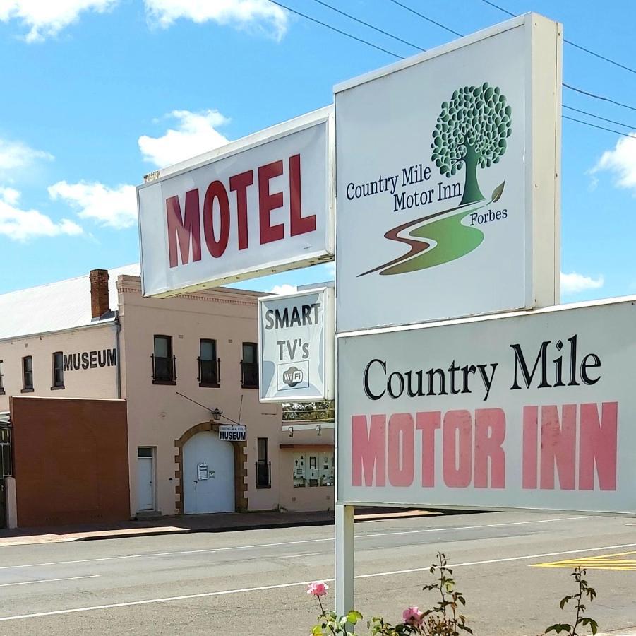 Country Mile Motor Inn Forbes Kültér fotó